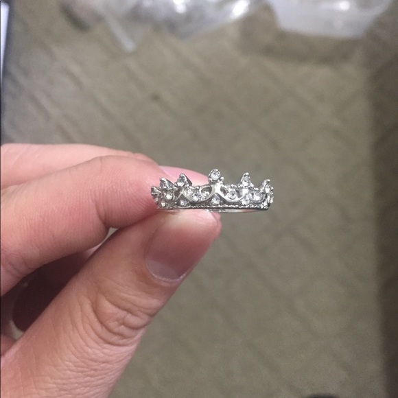 Silver Rhinestone Princess Crown Ring - Picture 5 of 6